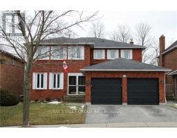 123 HEATHWOOD HEIGHTS DRIVE, Aurora, Ontario