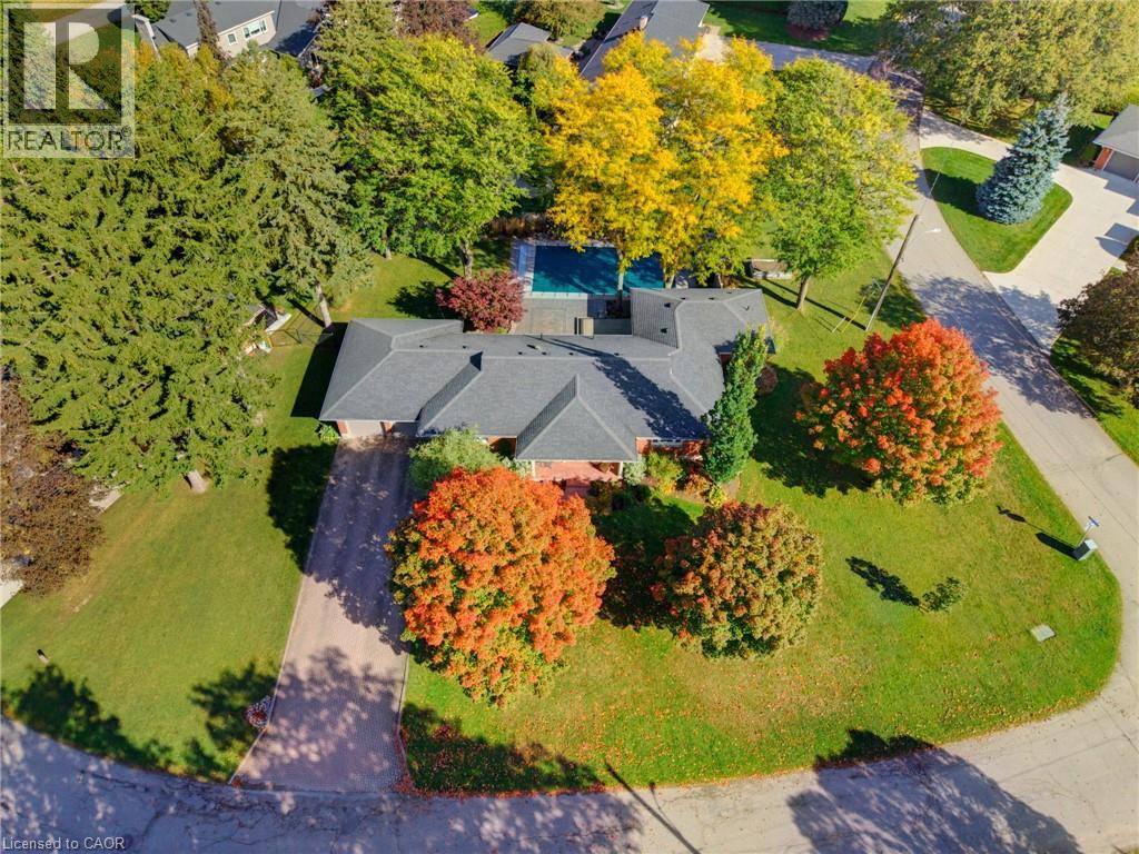 33 JACKSON Crescent, Listowel, Ontario