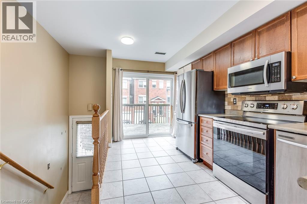 1751 Lampman Avenue Unit# 51, Burlington, Ontario  L7L 6W3 - Photo 4 - 40870446
