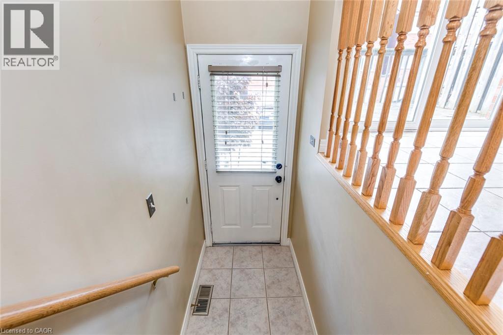 1751 Lampman Avenue Unit# 51, Burlington, Ontario  L7L 6W3 - Photo 3 - 40870446