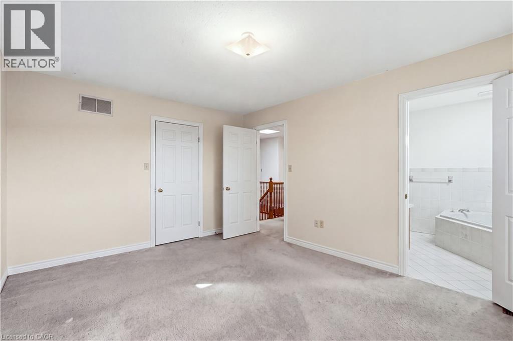 106 Como Place, Hamilton, Ontario  L9B 1Y1 - Photo 19 - 40870717