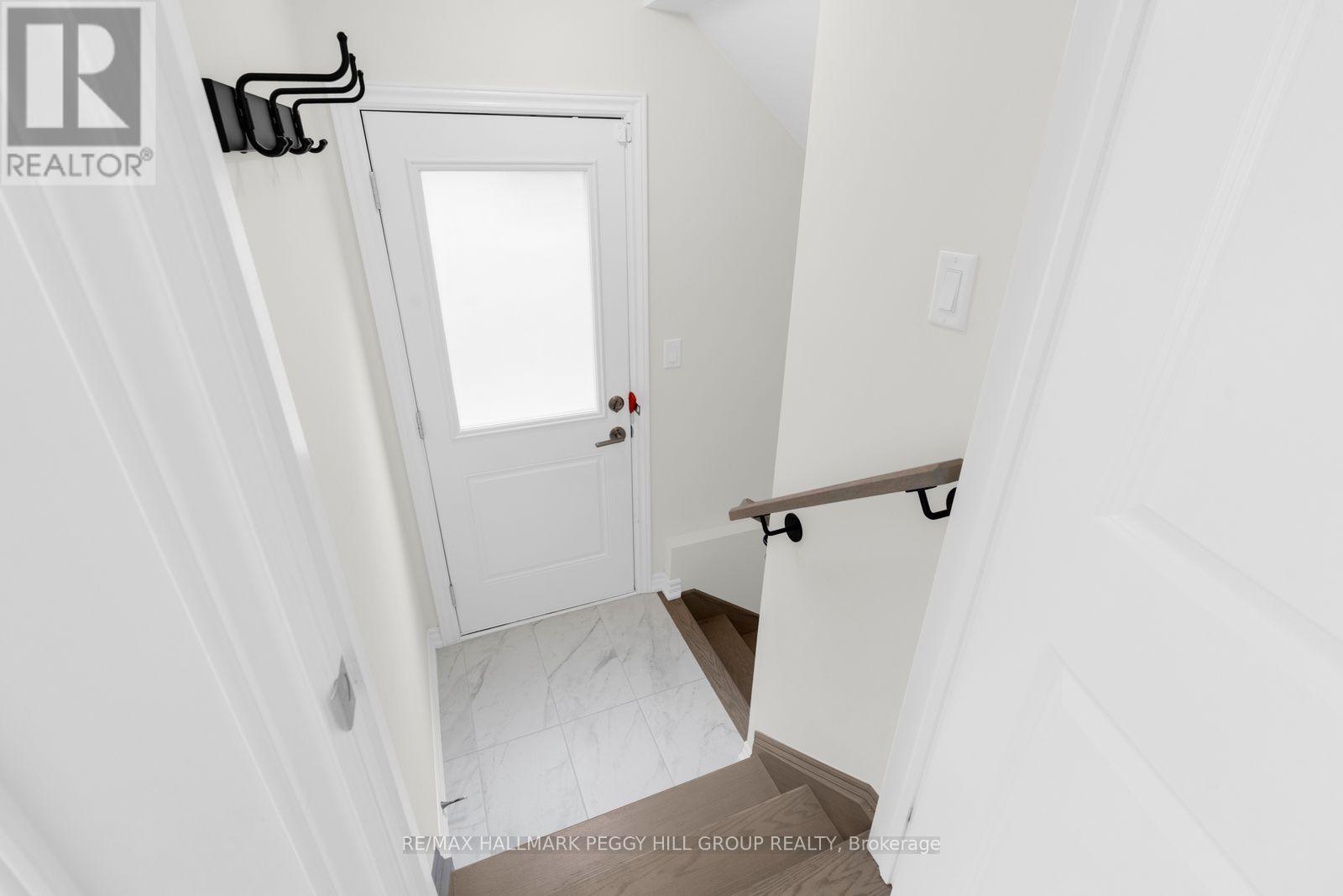 70 Phoenix Boulevard, Barrie, Ontario  L9J 0P7 - Photo 14 - S14024608