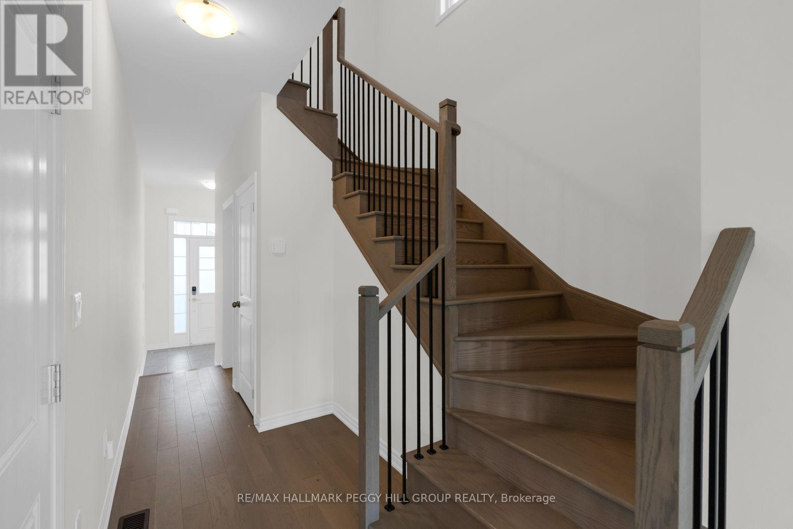 70 Phoenix Boulevard, Barrie, Ontario  L9J 0P7 - Photo 5 - S14024608