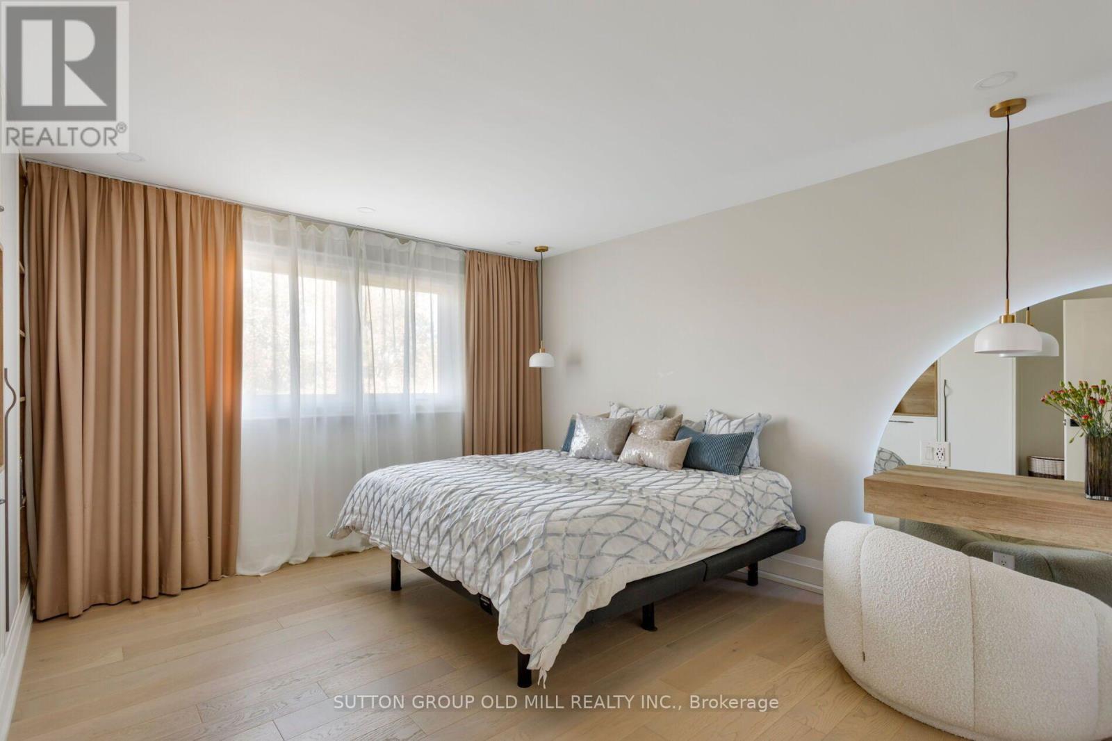 1645 Copseholm Trail, Mississauga, Ontario  L4W 2C1 - Photo 10 - W14026408