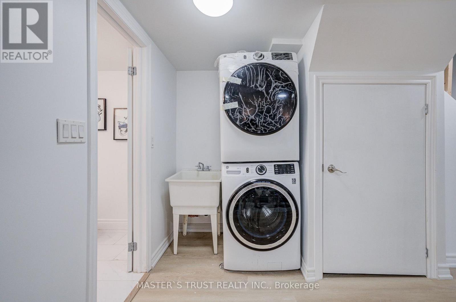 4 Gatsby Square, Brampton, Ontario  L6S 2H4 - Photo 30 - W14026460