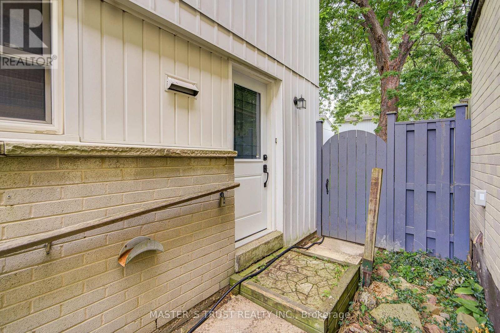 4 Gatsby Square, Brampton, Ontario  L6S 2H4 - Photo 32 - W14026460