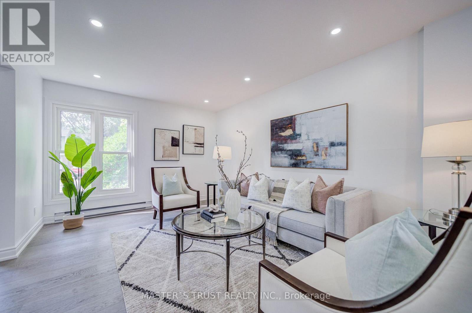 4 Gatsby Square, Brampton, Ontario  L6S 2H4 - Photo 8 - W14026460