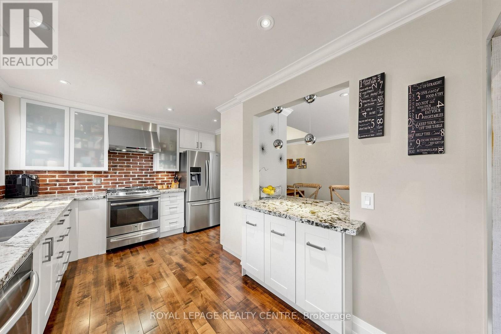 1577 Sandgate Crescent, Mississauga, Ontario  L5J 2E3 - Photo 8 - W14027352