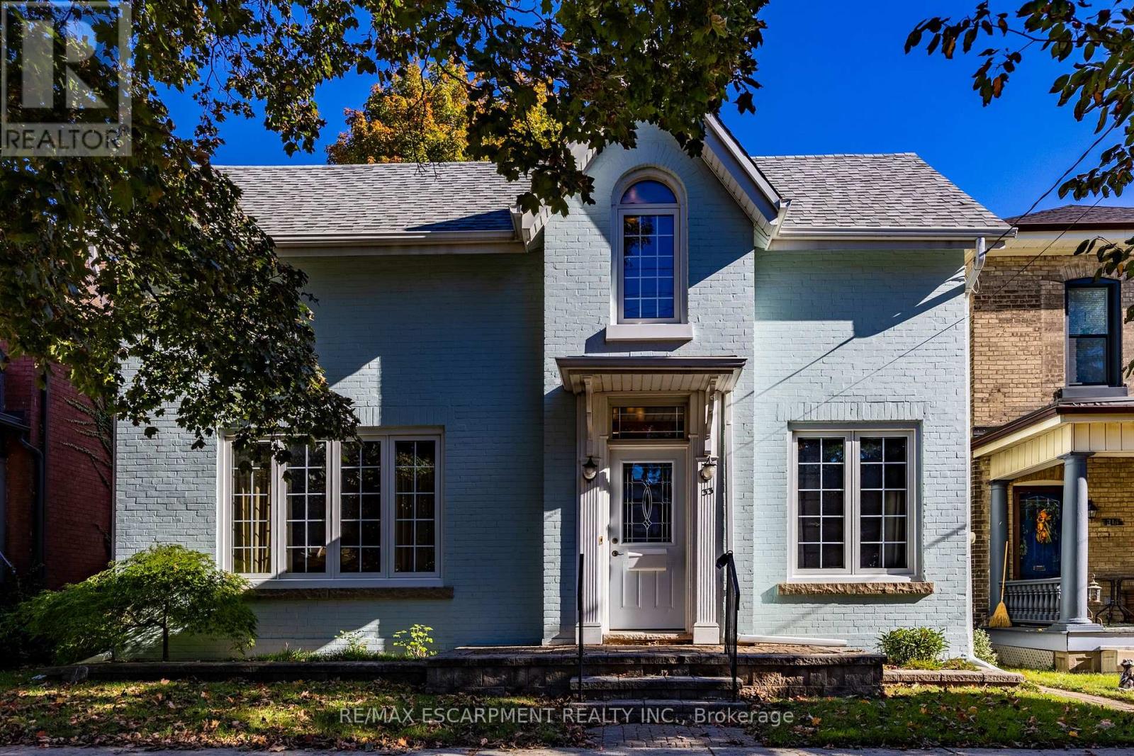 33 Palmerston Avenue, Brantford, Ontario  N3T 4L1 - Photo 1 - X14025324