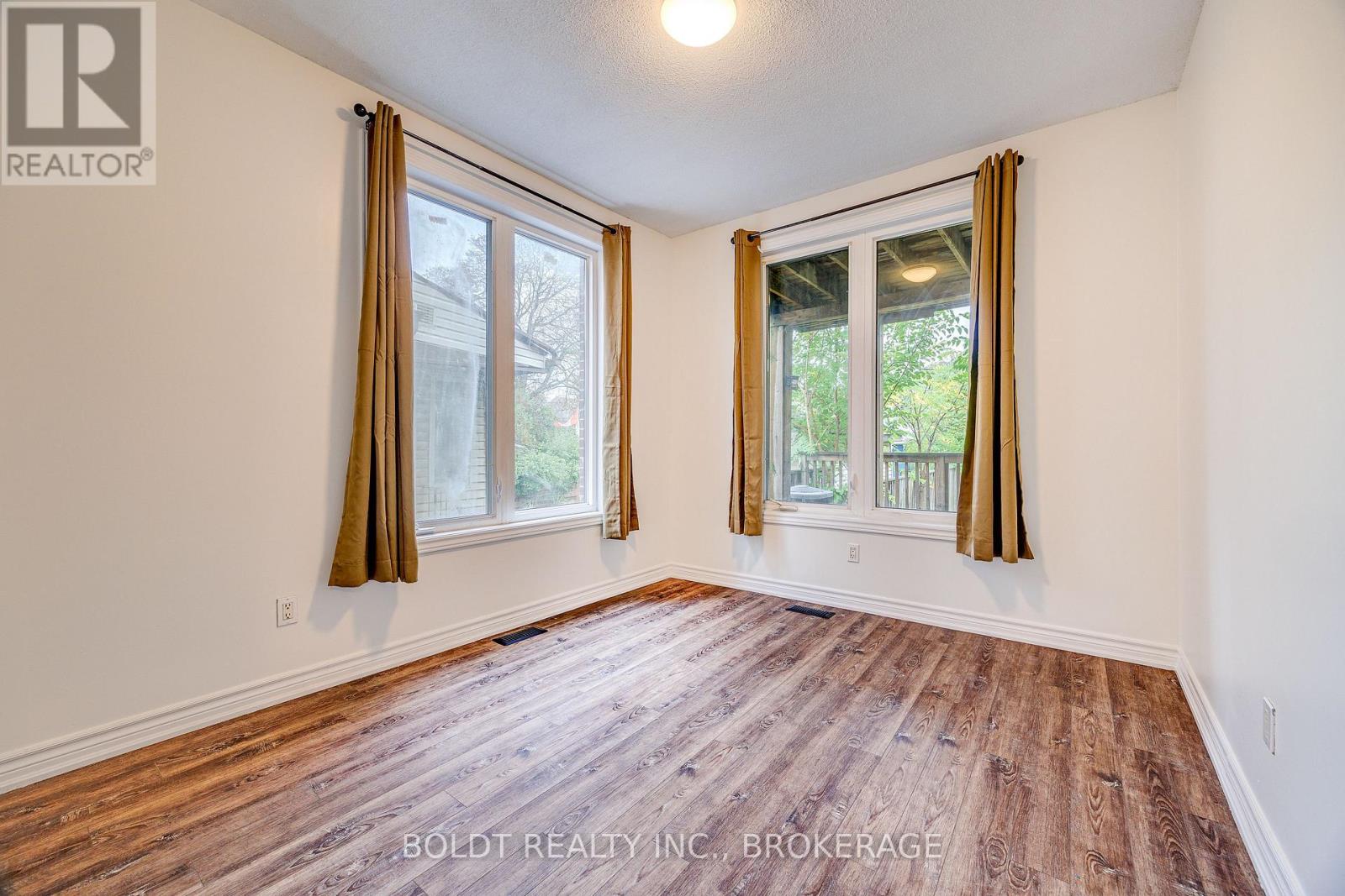 209 Rosslyn Avenue S, Hamilton, Ontario  L8M 3J6 - Photo 9 - X14023598