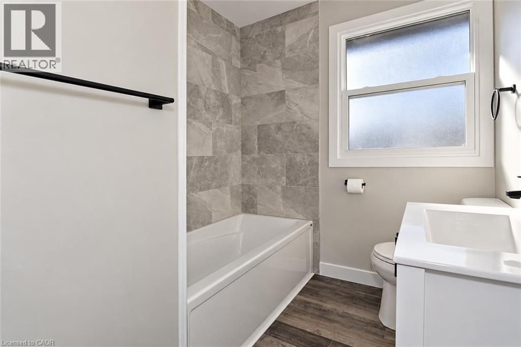 134 Oakside Street, London, Ontario  N5Y 1E7 - Photo 6 - 40869474