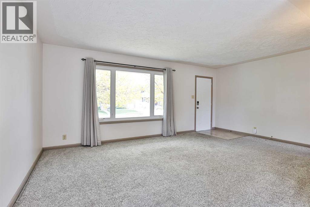 517 10 Street N Lethbridge Alberta Canada T1H2C9 4