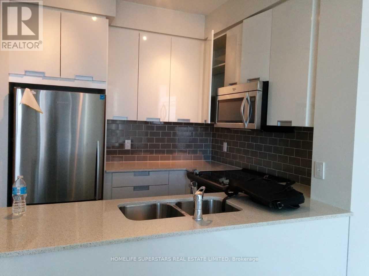 901 - 75 Eglinton Avenue W, Mississauga, Ontario  L5R 0E4 - Photo 4 - W14025534