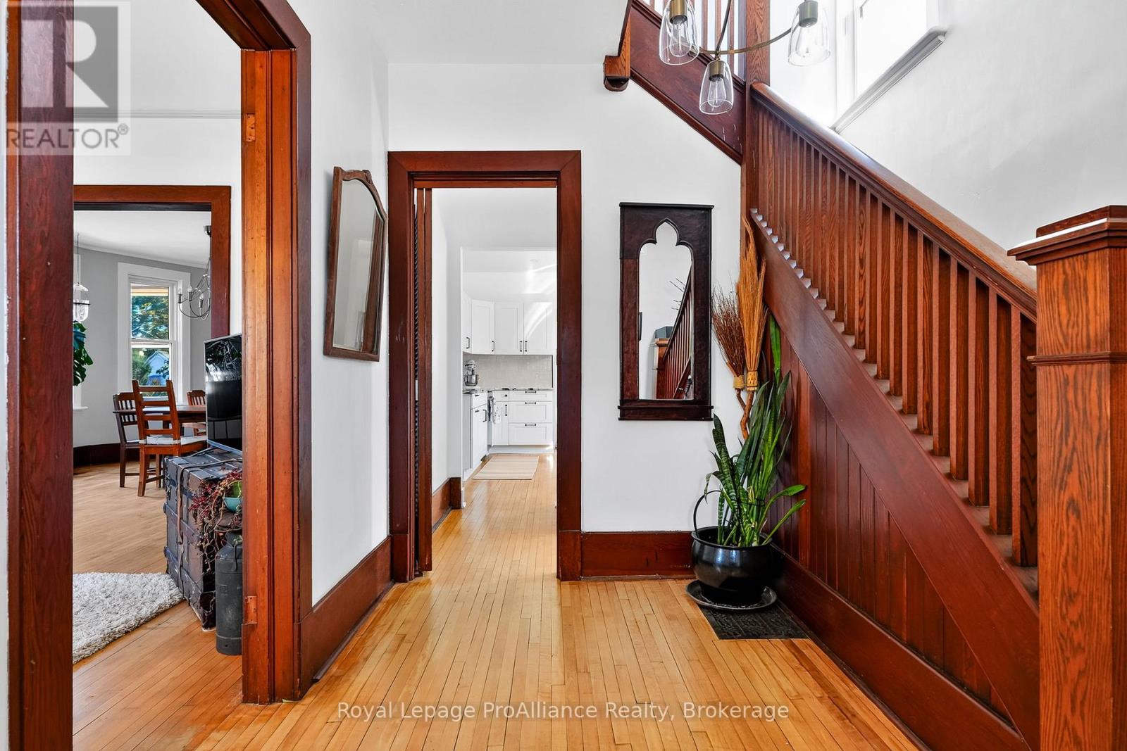 174 University Avenue W, Cobourg, Ontario  K9A 2H2 - Photo 5 - X14027448