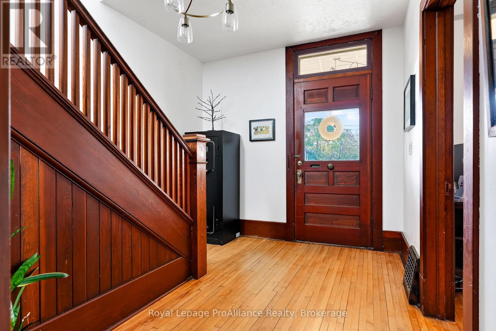 174 University Avenue W, Cobourg, Ontario  K9A 2H2 - Photo 6 - X14027448