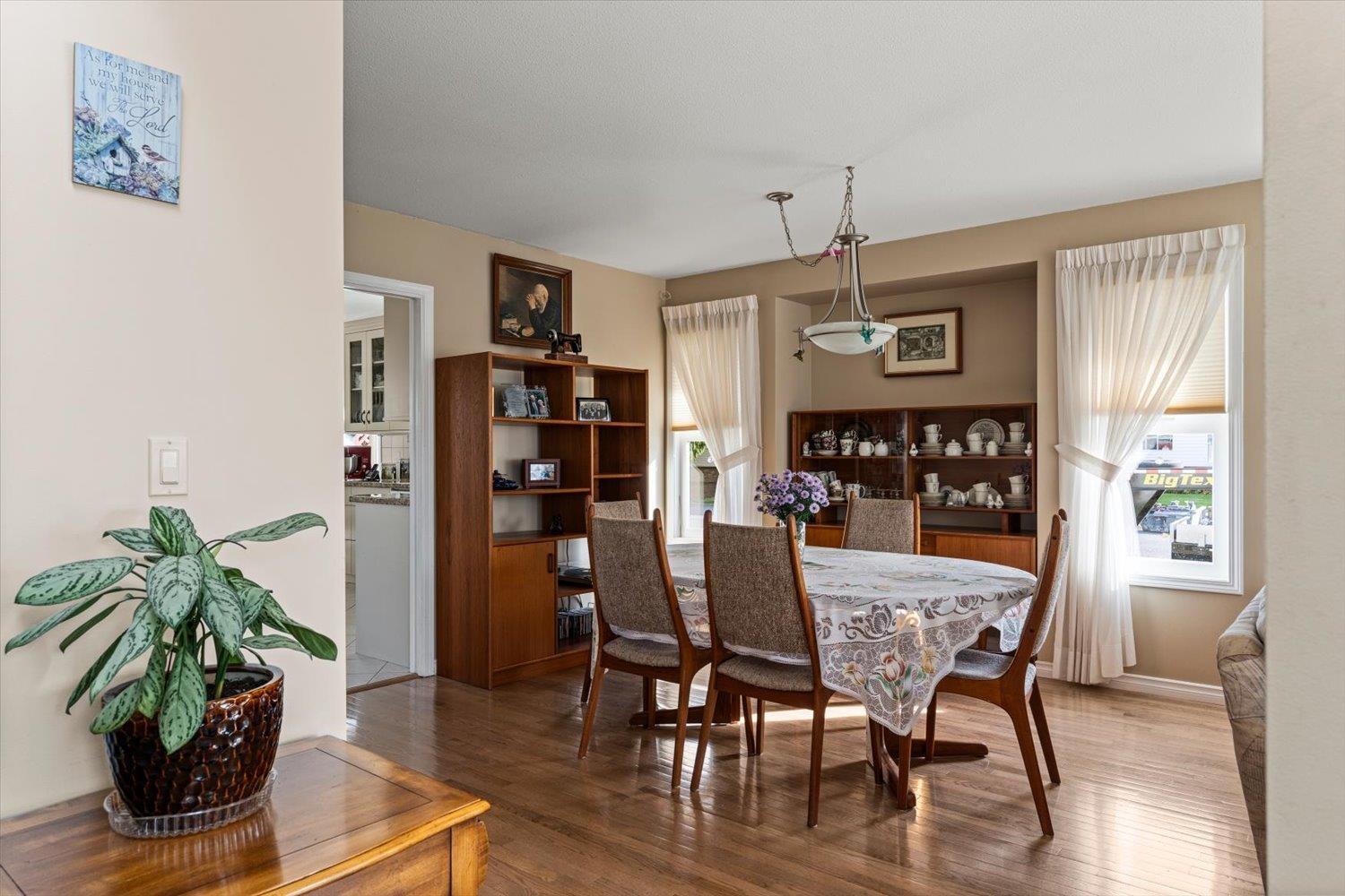 6930 COACH LAMP DRIVE|Sardis West Vedder