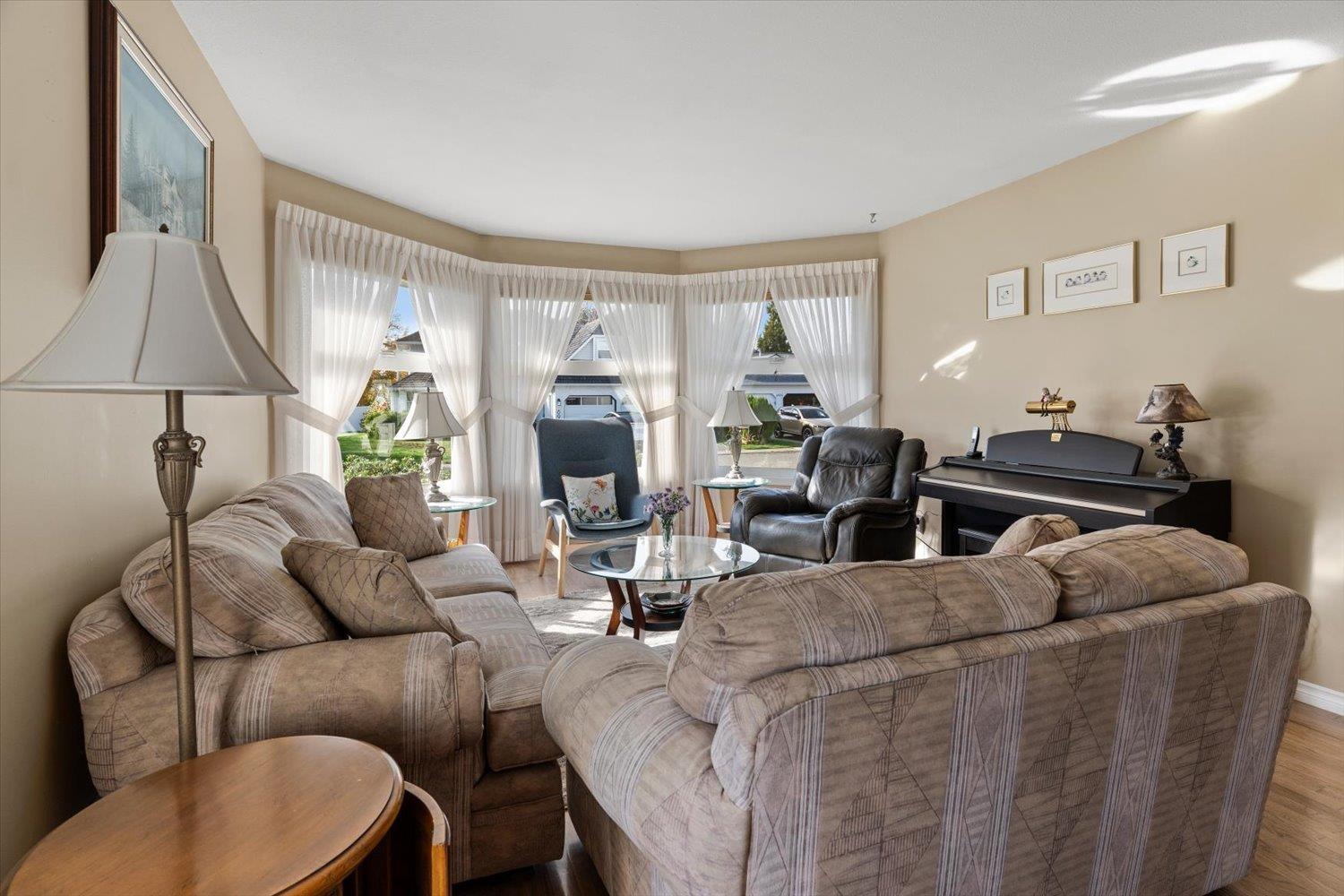 6930 COACH LAMP DRIVE|Sardis West Vedder