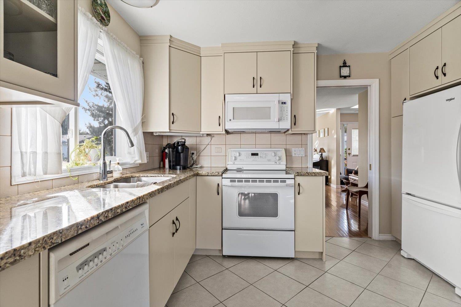 6930 COACH LAMP DRIVE|Sardis West Vedder