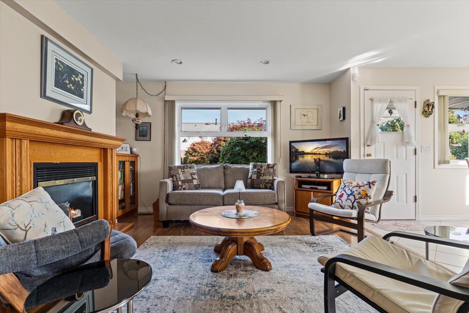 6930 COACH LAMP DRIVE|Sardis West Vedder