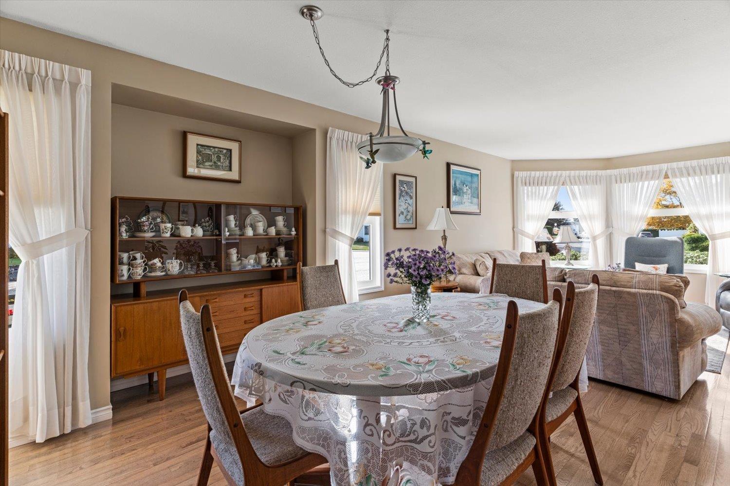 6930 COACH LAMP DRIVE|Sardis West Vedder