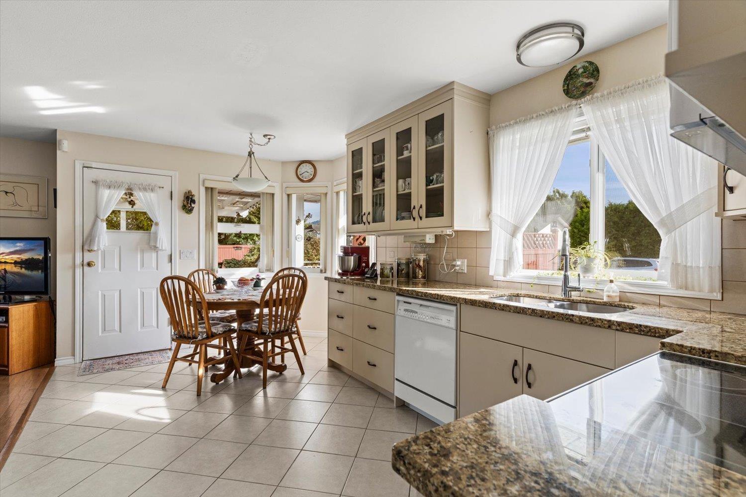 6930 COACH LAMP DRIVE|Sardis West Vedder