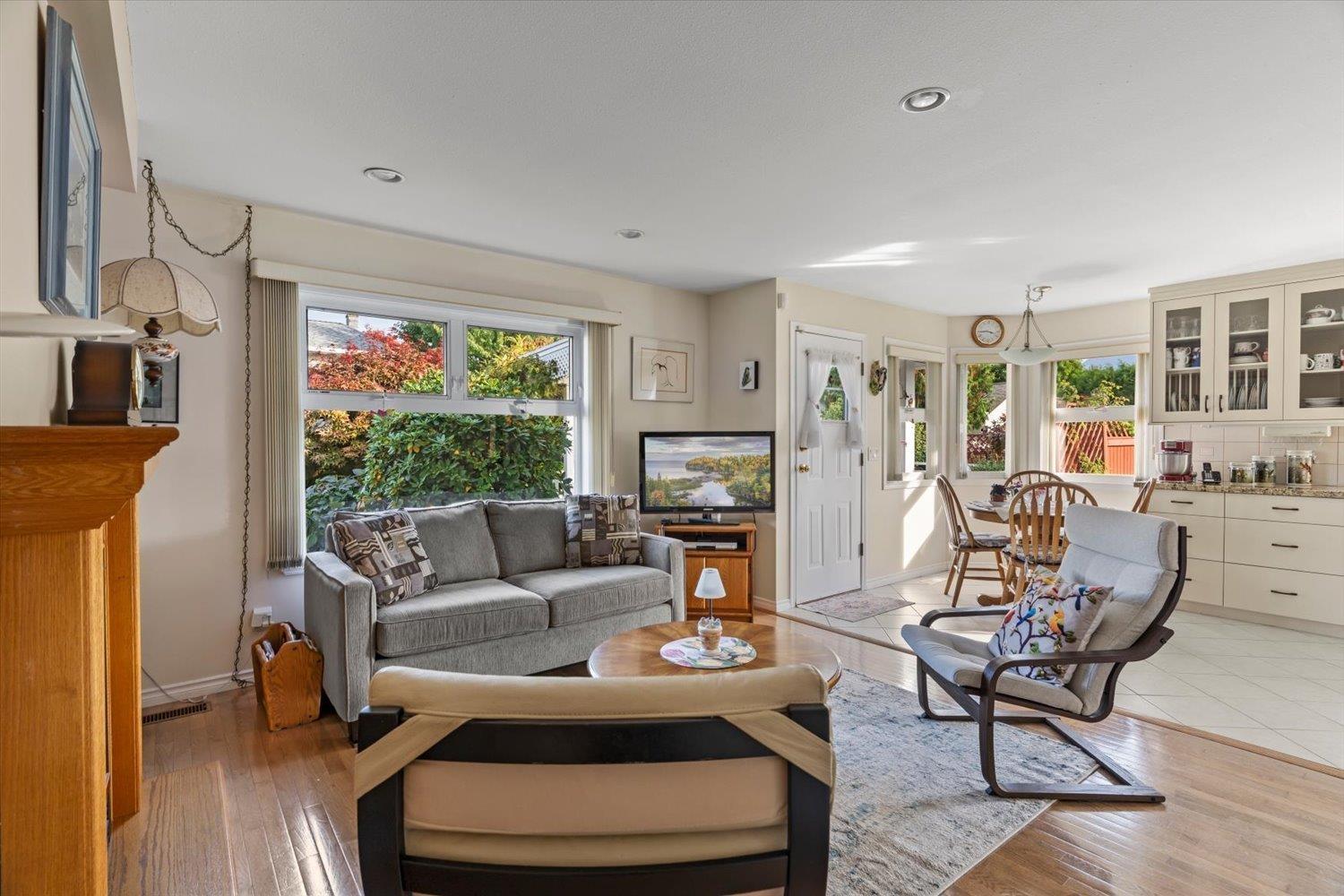 6930 COACH LAMP DRIVE|Sardis West Vedder
