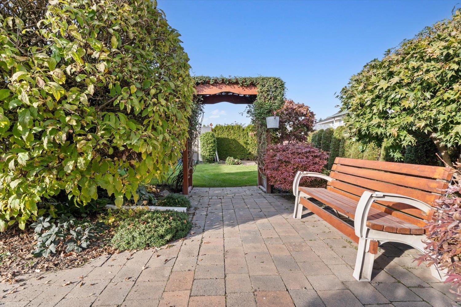 6930 COACH LAMP DRIVE|Sardis West Vedder