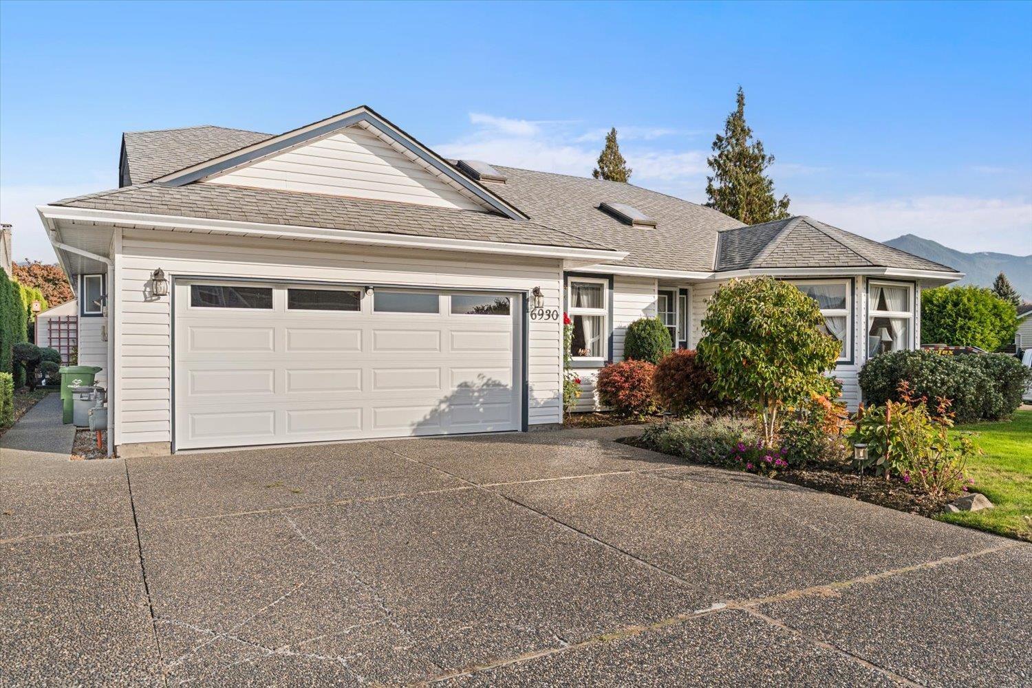 6930 COACH LAMP DRIVE|Sardis West Vedder