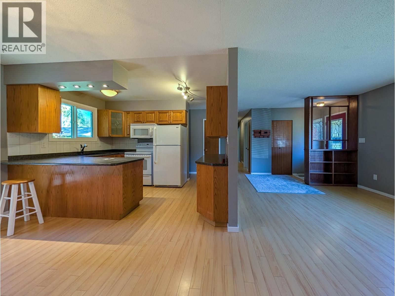 5663 Trent Drive, Prince George, British Columbia  V2N 2G1 - Photo 14 - R3162107