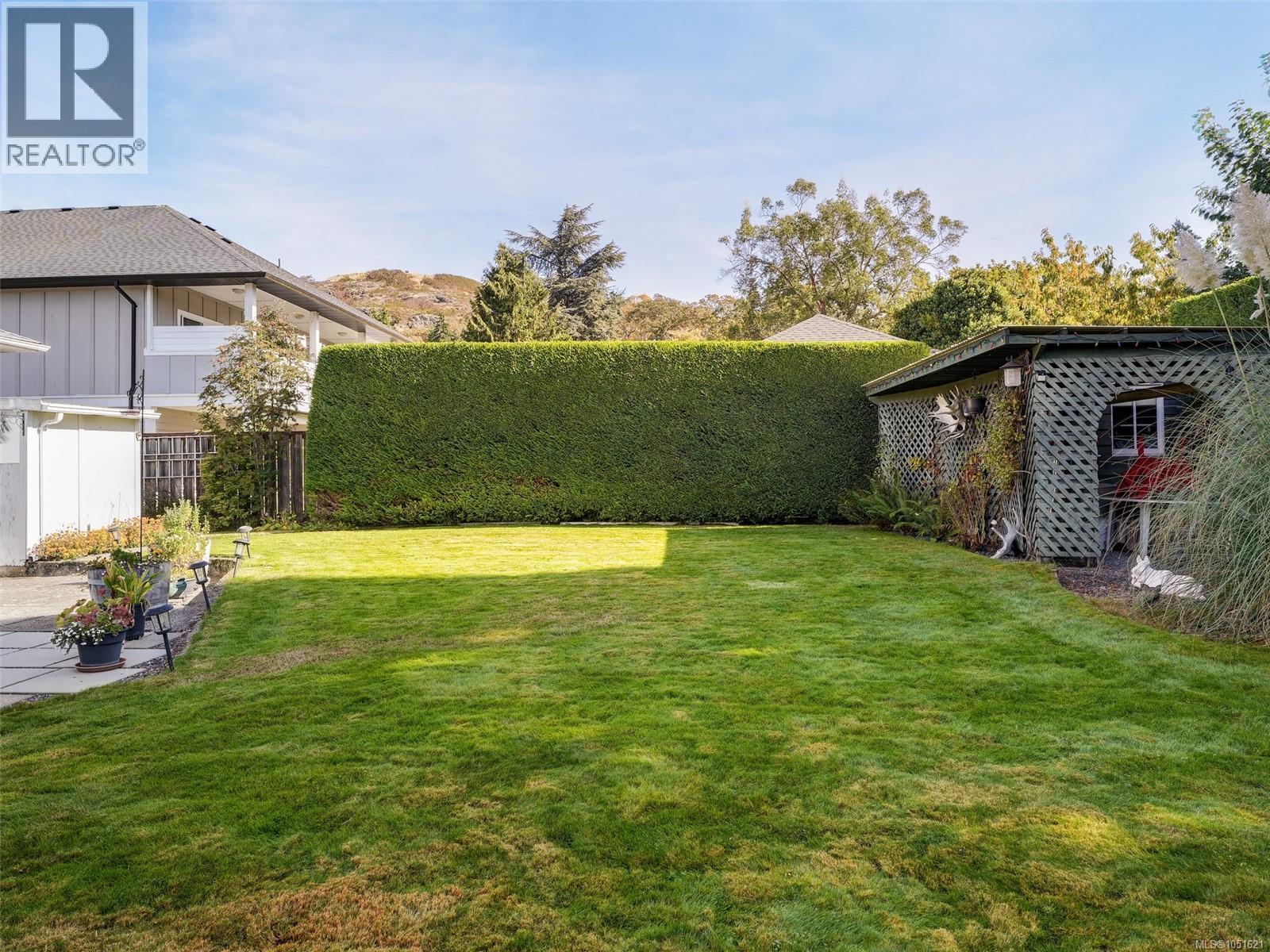 1715 Cedar Ave, Saanich, British Columbia  V8P 1X1 - Photo 12 - 1051621