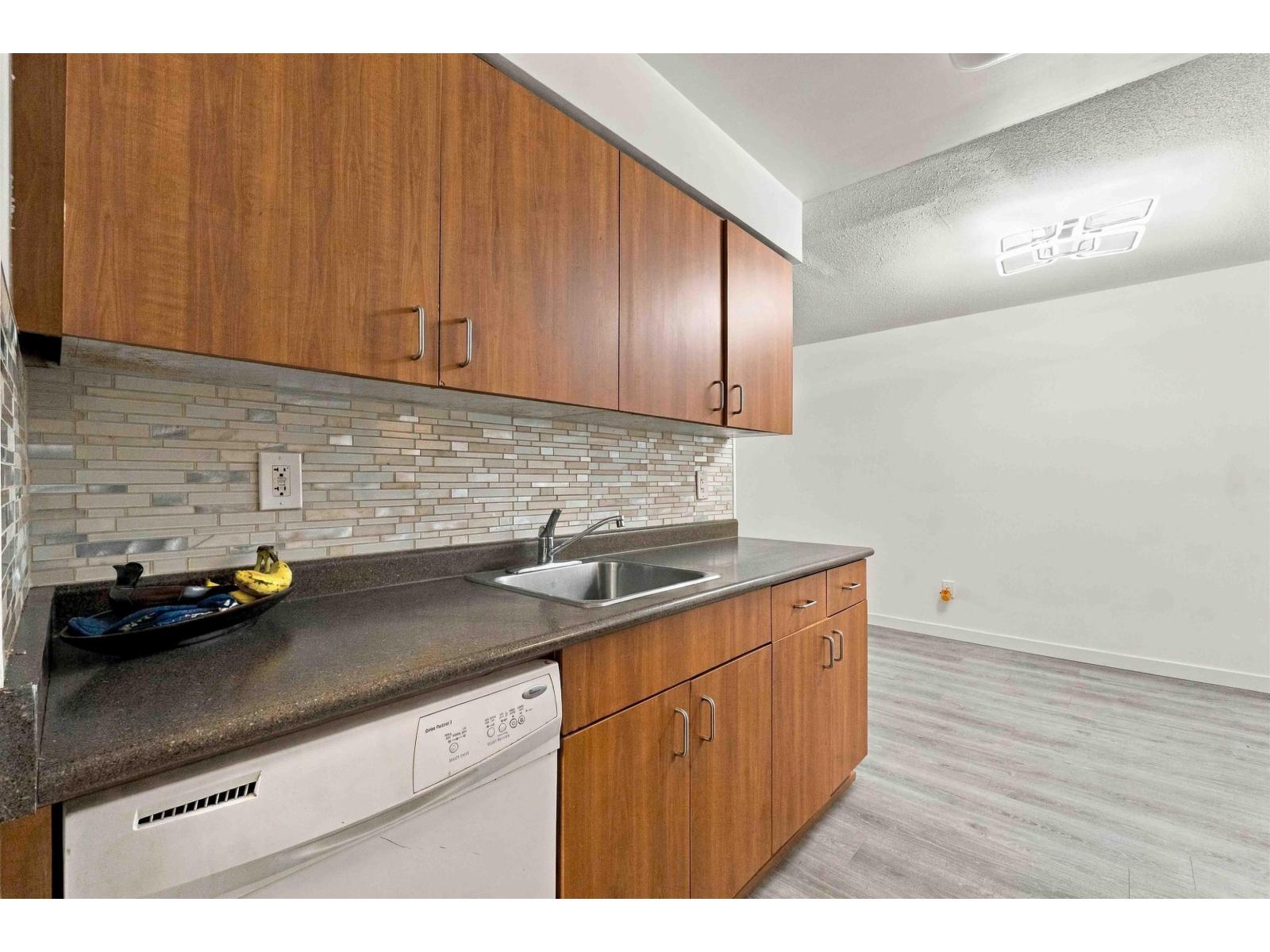 106 15288 100 Avenue, Surrey, British Columbia  V3R 7V2 - Photo 15 - R3174530