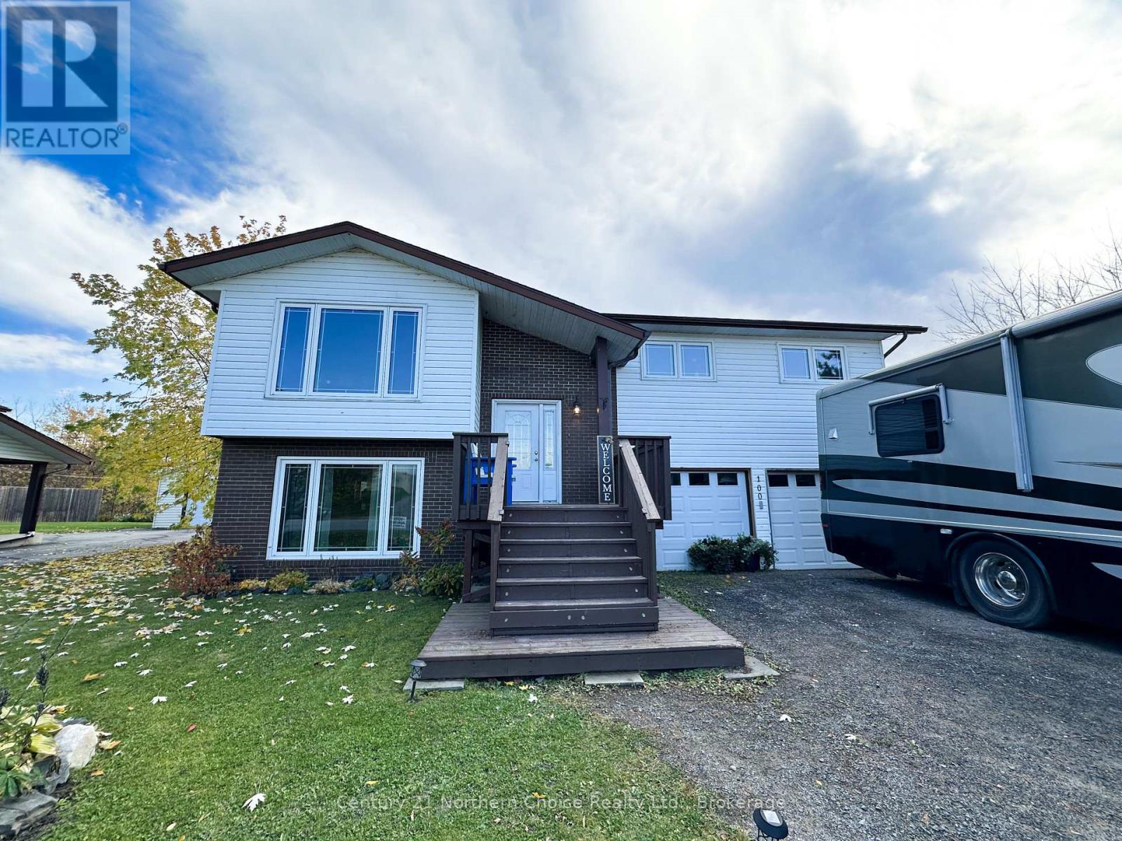 100 DETTA ROAD, Red Lake, Ontario