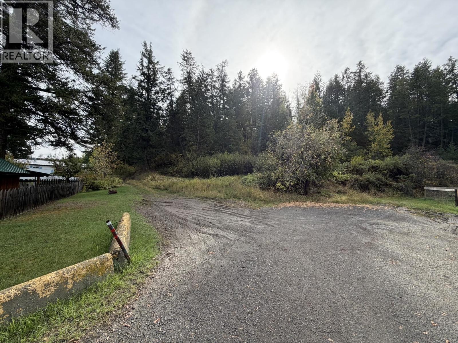 1401 Paxton Road, Williams Lake, British Columbia  V2G 3G2 - Photo 1 - R3174635