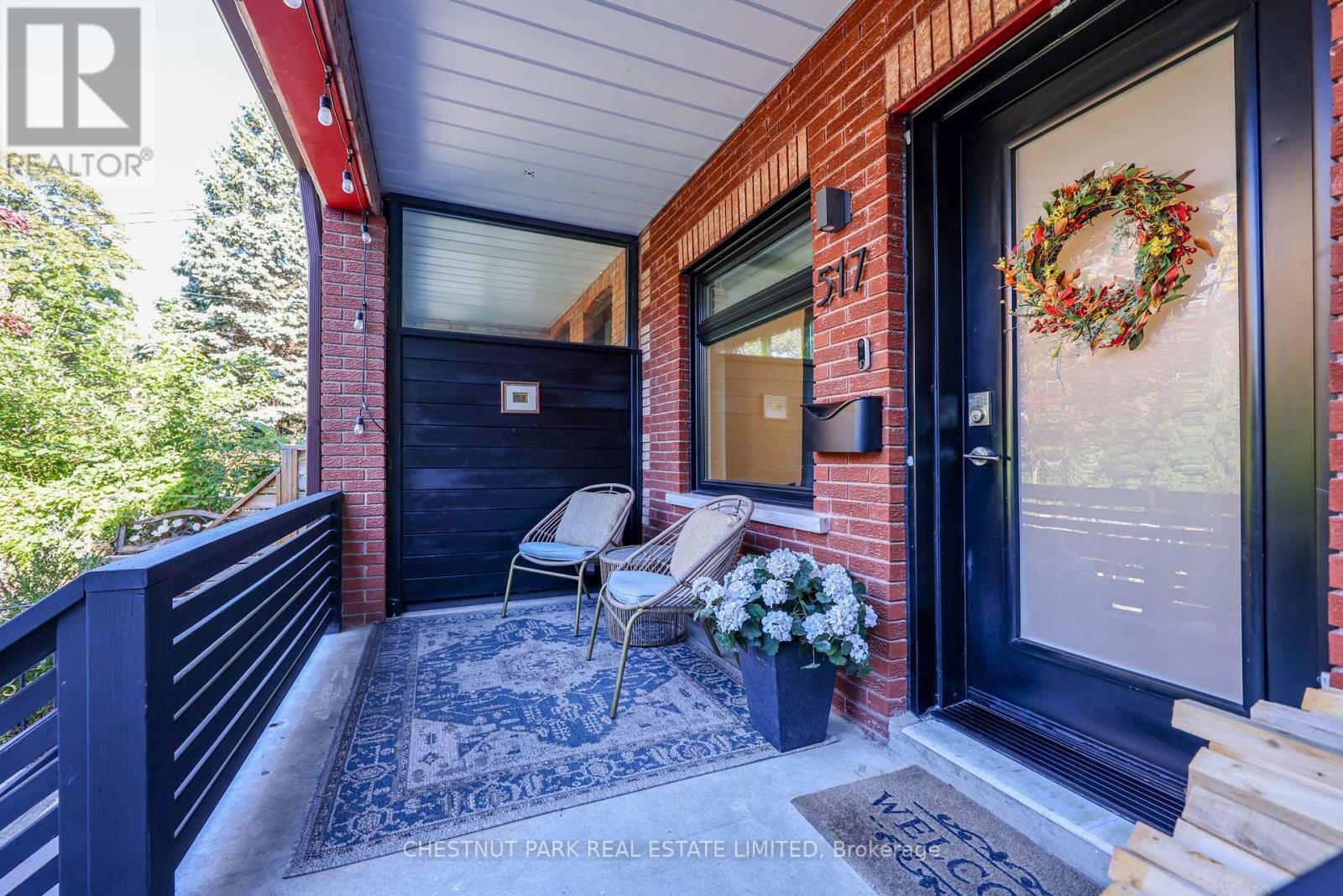 517 Crawford Street, Toronto, Ontario  M6G 3J9 - Photo 3 - C14027512