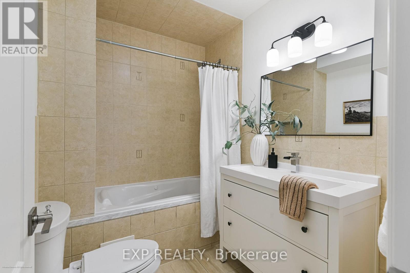 6 Louise Avenue, Toronto, Ontario  M6C 1E4 - Photo 15 - C14027544