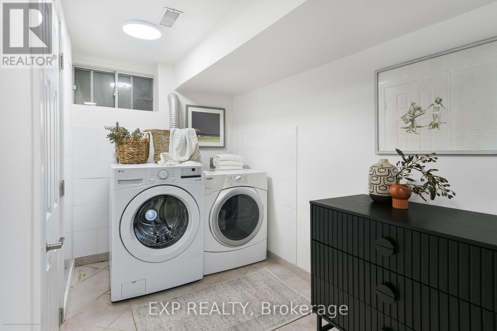 6 Louise Avenue, Toronto, Ontario  M6C 1E4 - Photo 28 - C14027544