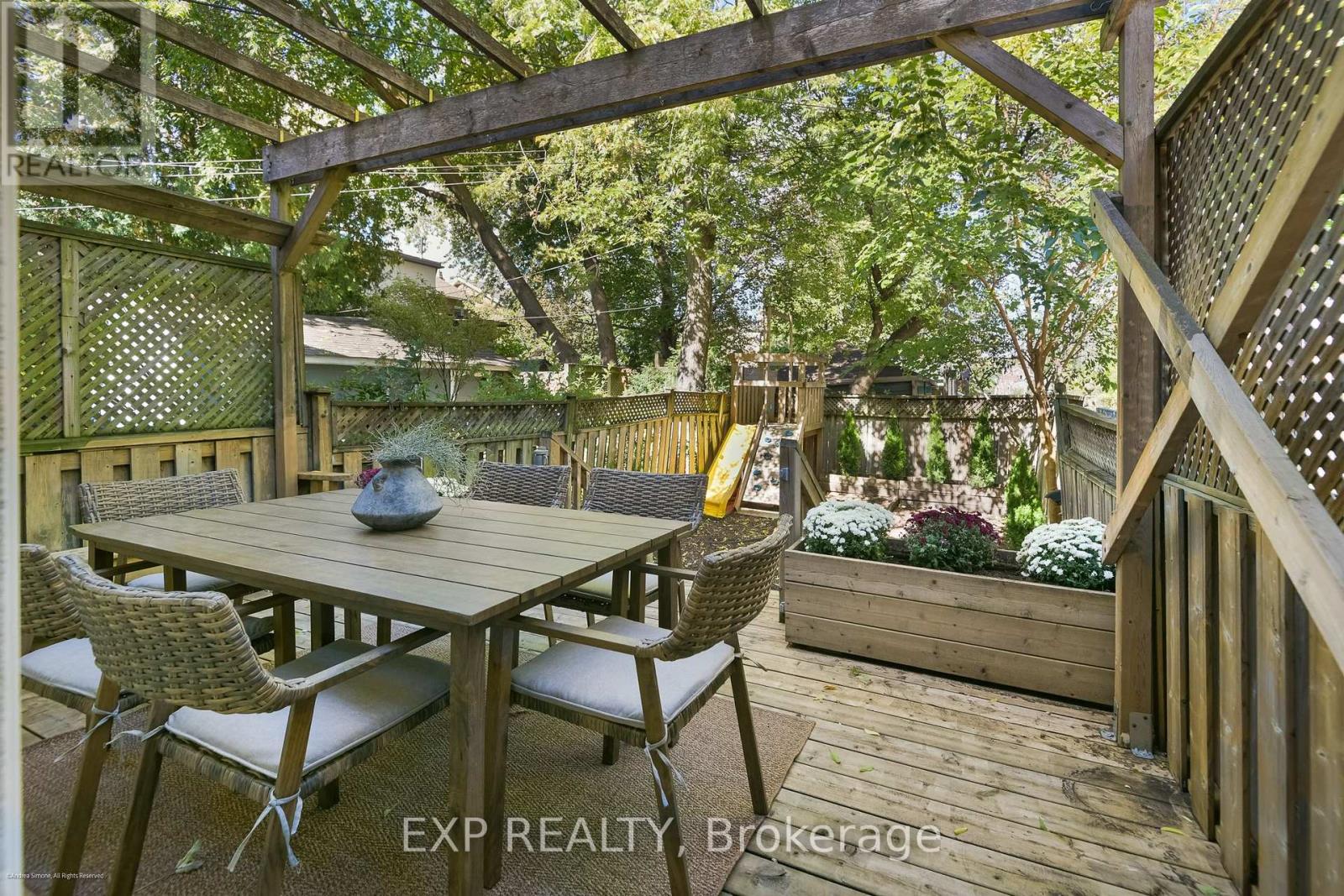 6 Louise Avenue, Toronto, Ontario  M6C 1E4 - Photo 31 - C14027544