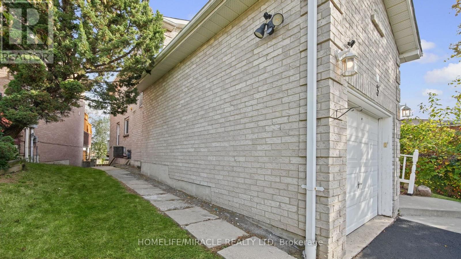 3 Trawley Crescent, Ajax, Ontario  L1S 5Y7 - Photo 45 - E14027440