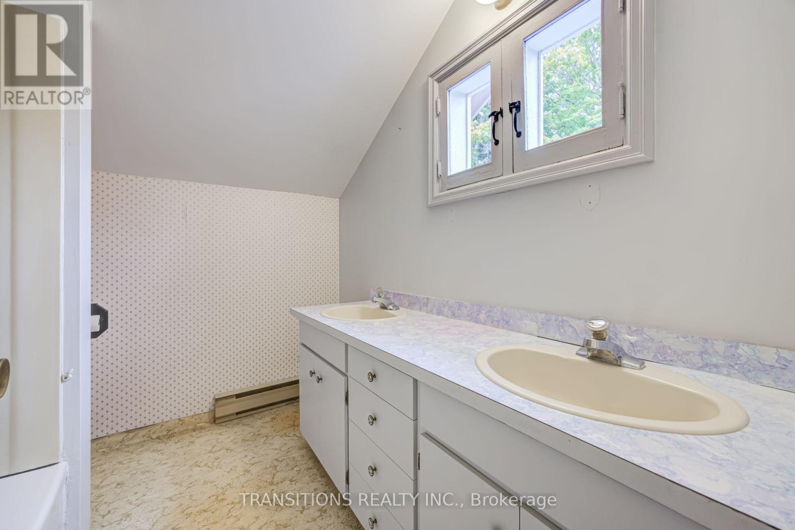 212 Liberty Street N, Clarington, Ontario  L1C 2M8 - Photo 31 - E14027456
