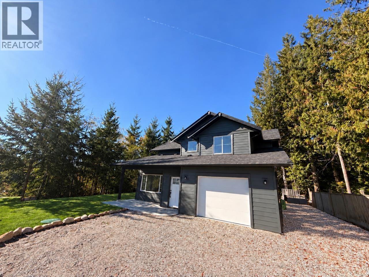 503 Jordan Way, Gibsons, British Columbia  V0N 1V5 - Photo 2 - R3174571