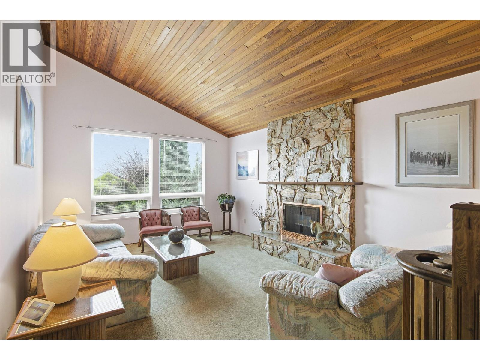 1215 Cypress Place, Port Moody, British Columbia  V3H 3Y7 - Photo 2 - R3174581