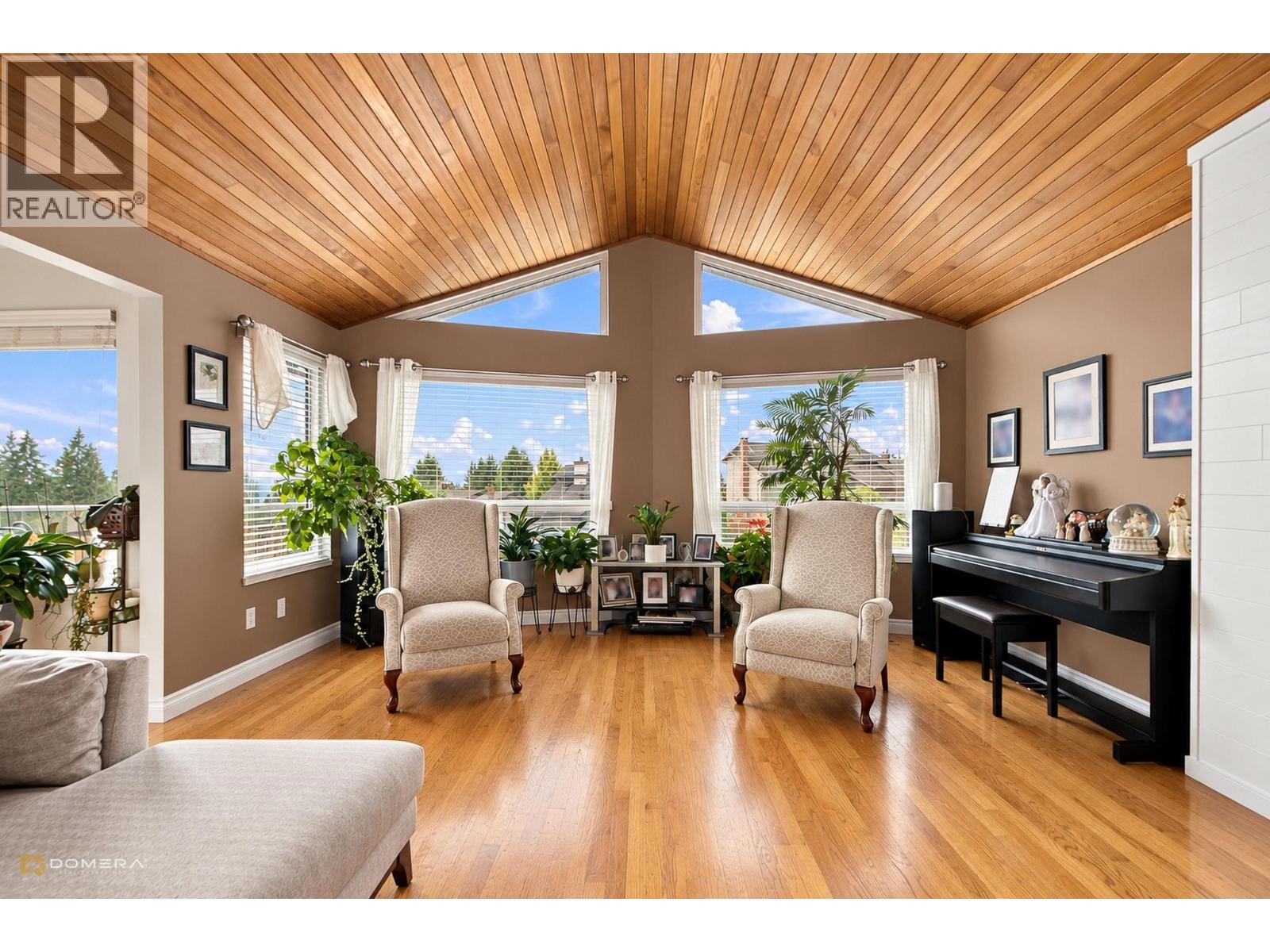 1415 Lansdowne Drive, Coquitlam, British Columbia  V3E 1Y5 - Photo 10 - R3174593