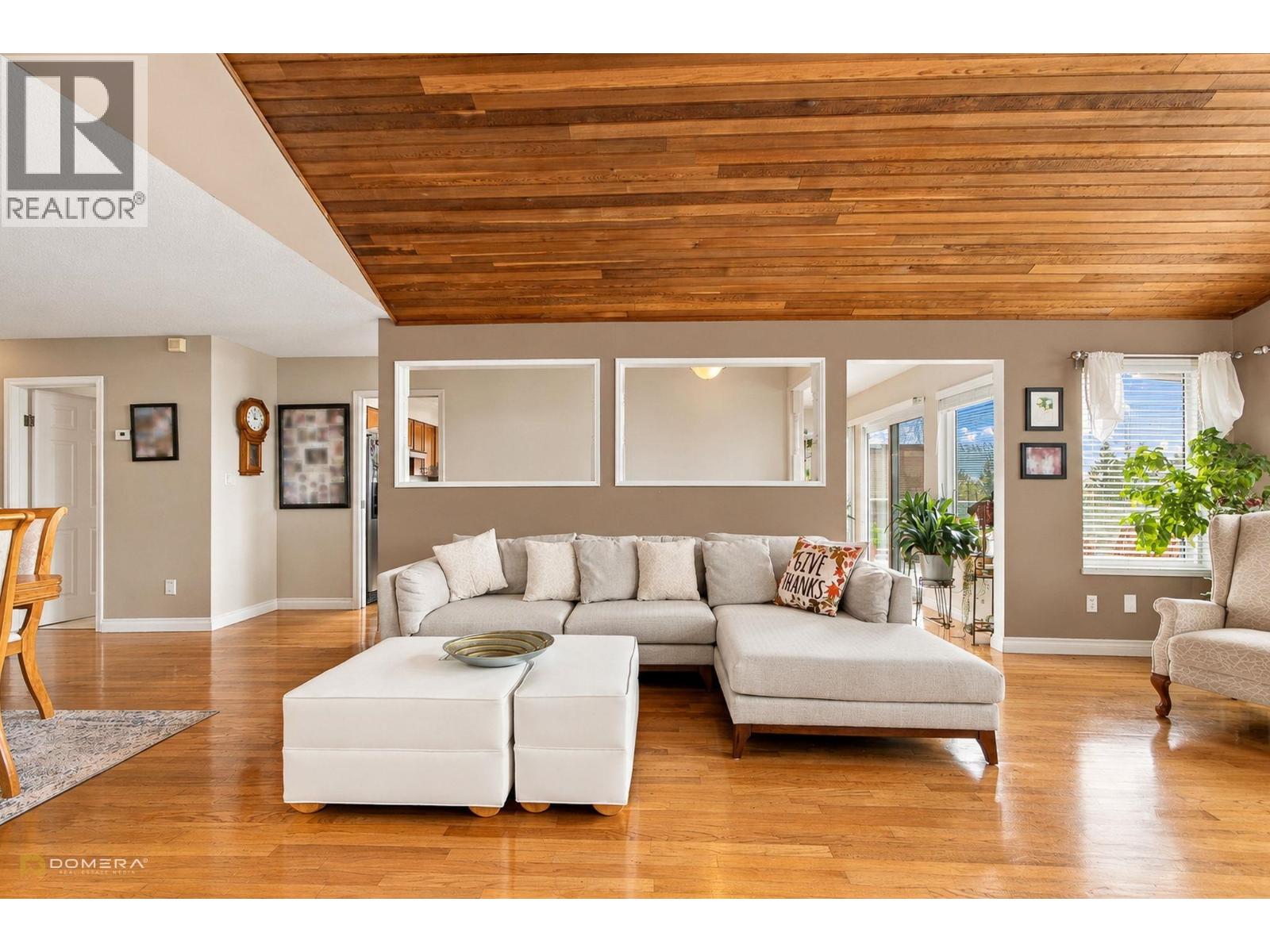 1415 Lansdowne Drive, Coquitlam, British Columbia  V3E 1Y5 - Photo 11 - R3174593