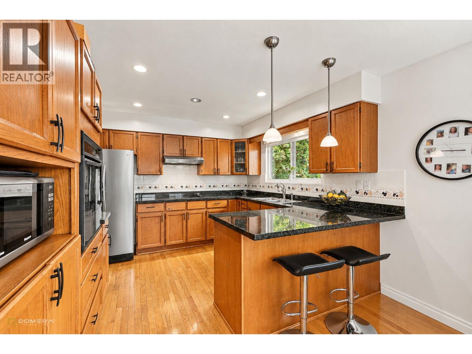 1415 Lansdowne Drive, Coquitlam, British Columbia  V3E 1Y5 - Photo 14 - R3174593