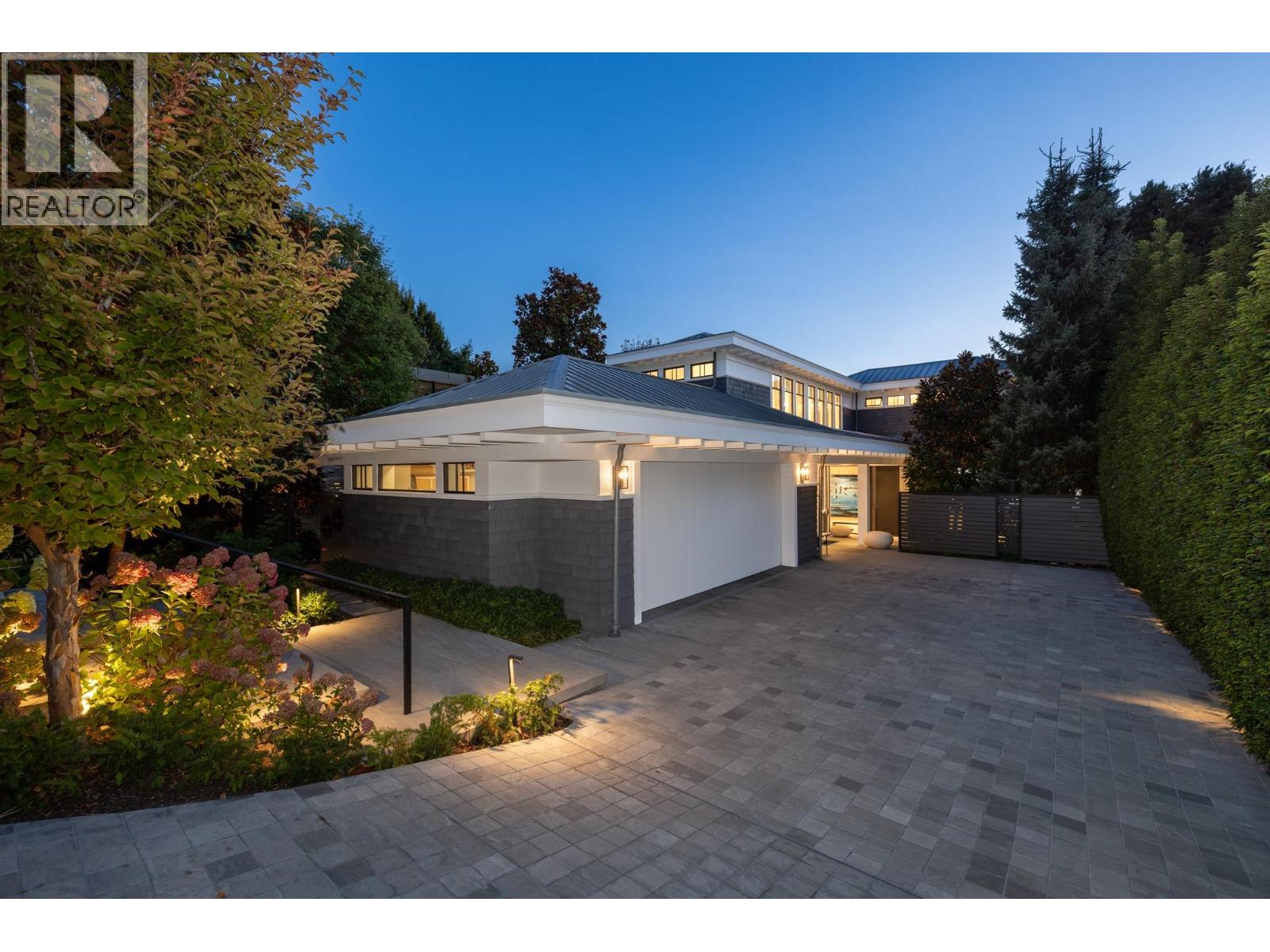 3156 Travers Avenue, West Vancouver, British Columbia  V7V 1G3 - Photo 2 - R3174607