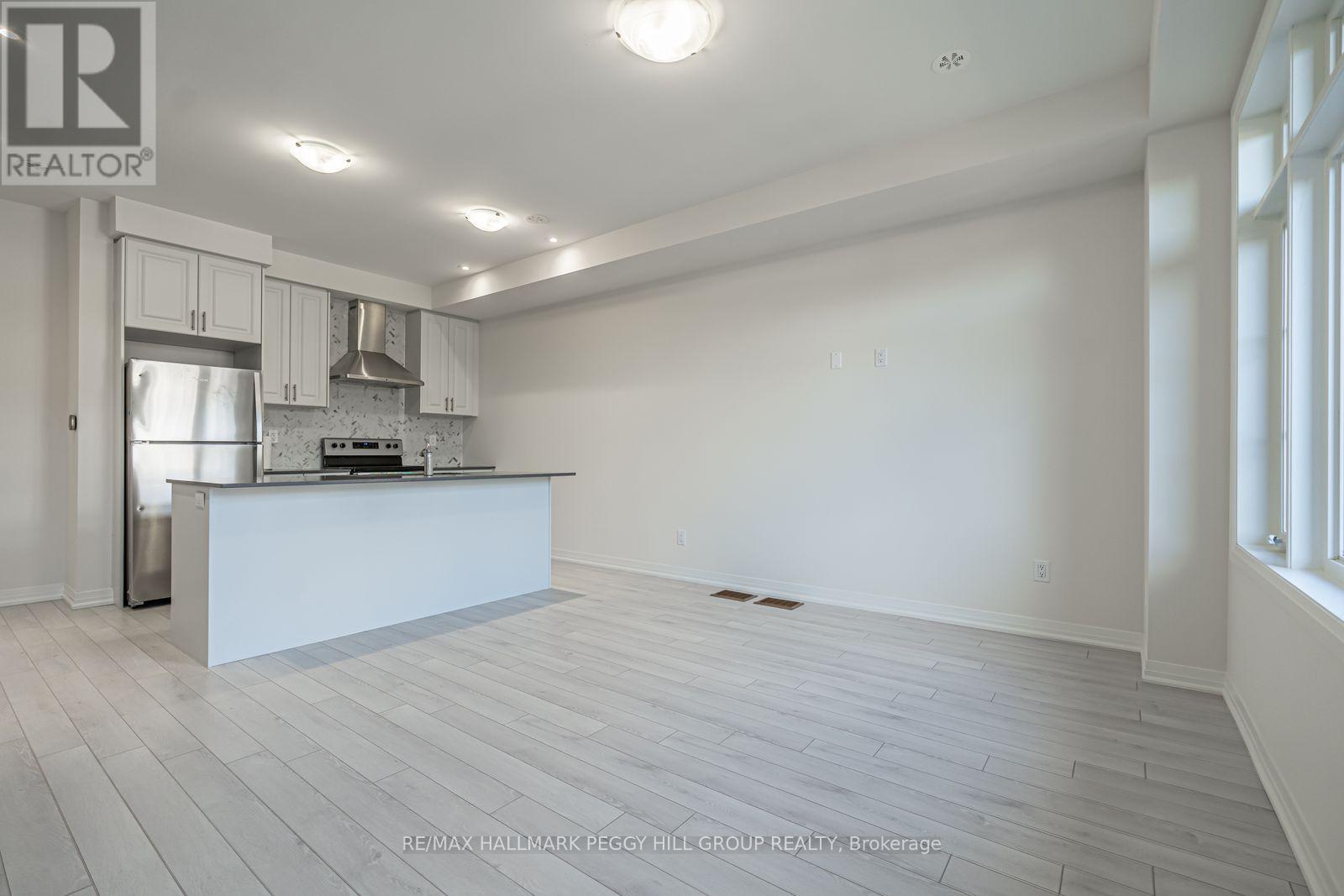 31 Bluebird Lane, Barrie (Painswick South), Ontario  L4N 6A3 - Photo 5 - S14027542