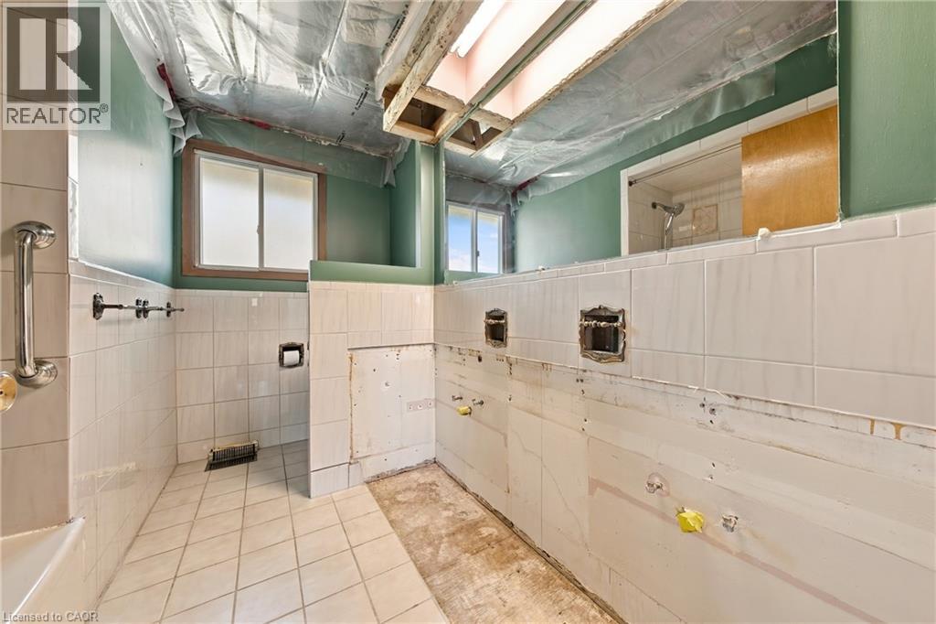 2429 Redfern Road, Burlington, Ontario  L7R 1Y1 - Photo 13 - 40868819