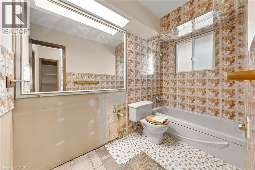 2429 Redfern Road, Burlington, Ontario  L7R 1Y1 - Photo 8 - 40868819