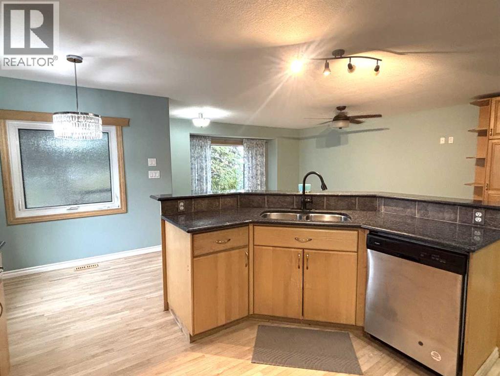 7 Chaisson Crossing, Whitecourt, Alberta  T7S 1B8 - Photo 10 - A2352061