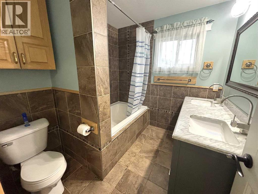 7 Chaisson Crossing, Whitecourt, Alberta  T7S 1B8 - Photo 13 - A2352061